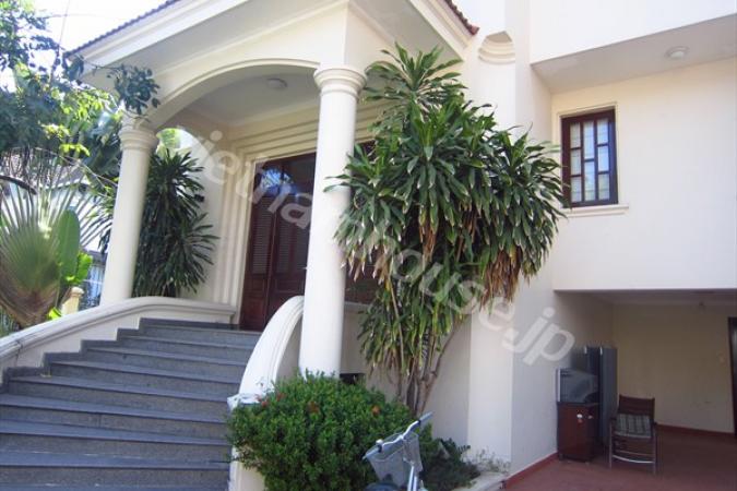 清潔感あるキレイなビラ