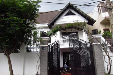 Nice Villa with private pool in District 2