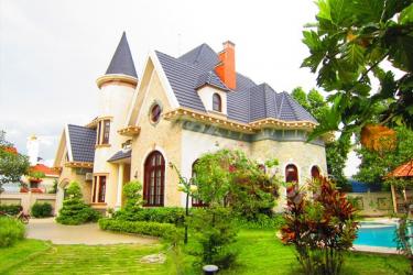 Cute Villa in Thao Dien Area