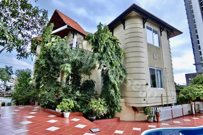 路地奥の閑静なプール付きVILLA @タオディエン