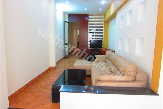 Ngôi nhà nổi bật tại khu dân cư yên tĩnh tại quận 1