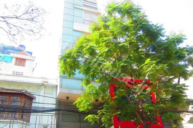 Nhà đẹp, ngay gần chợ Bến Thành, thích hợp để mở Văn phòng.