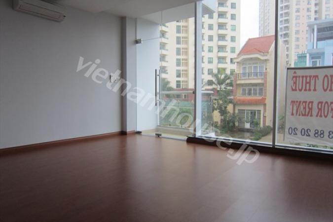 オフィス向けな3階建てのお家