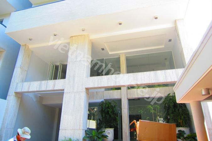 超好立地の店舗向け物件 @タオディエン