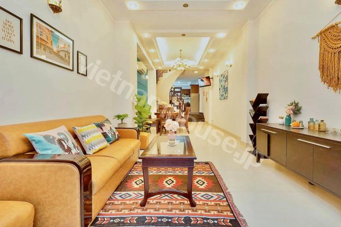 ヒッピーカラフルな戸建て3ベッドルーム