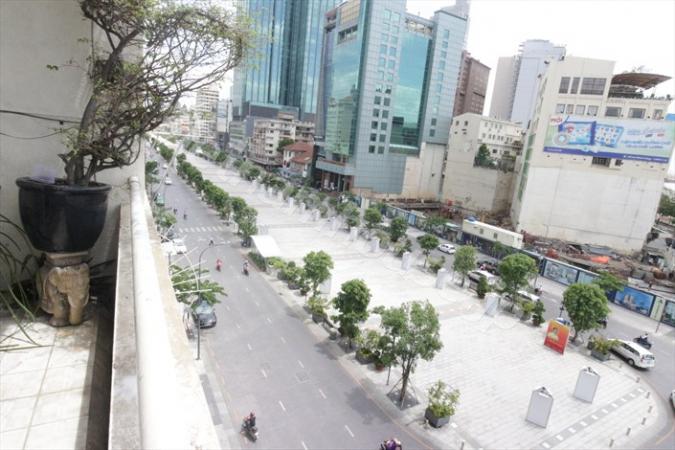 Saigon river view apartment on the famous walking road NGUYEN HUE