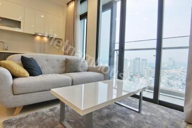 Lovely Landmark 81 and Nhieu Loc canal outlooks