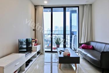 Good ways to live in Vinhomes Golden River