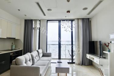 Vinhomes apartment with a stunning river and city view