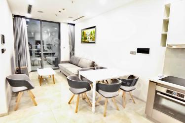 Vinhomes apartment opposite the famous Saigon river