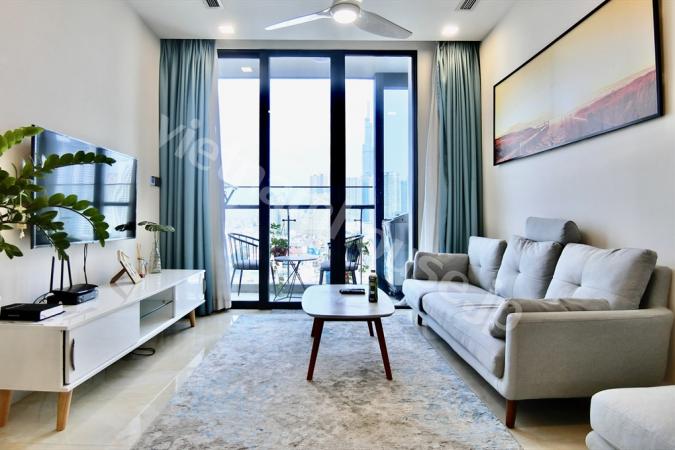 Single apartment - double view of Landmark 81 and Saigon river