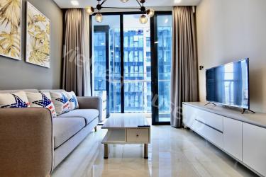 Morden designed interior apartment on high floor 