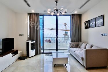 Charming unit impressed with generous floor plan