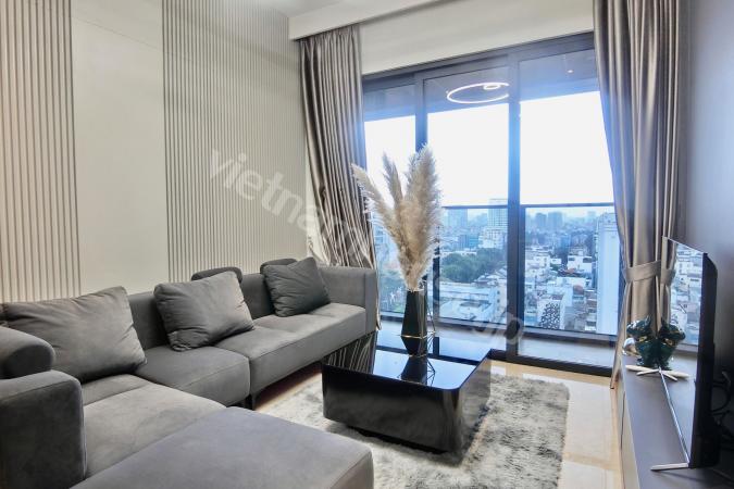 Luxurious cool brown tone apartment