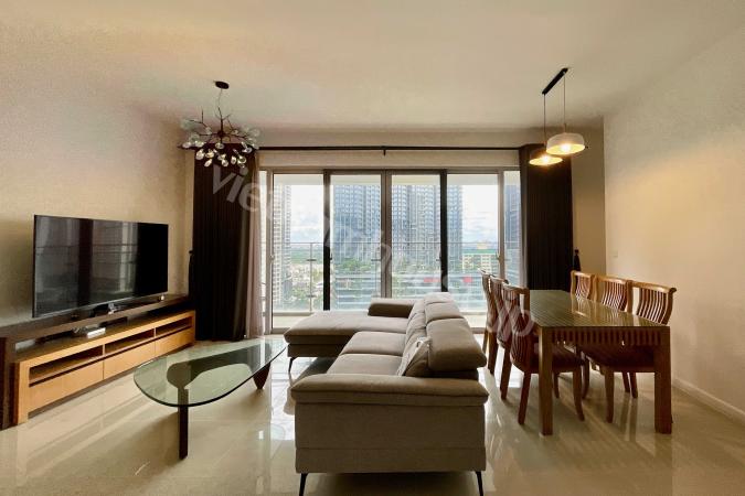 Estella Heights：都心を一望する3ベッドルームの洗練された住まい