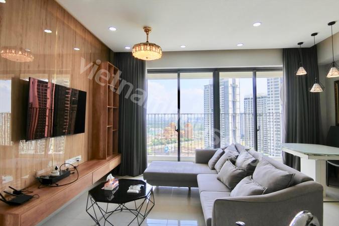 大きなL字ソファの3ベッドルーム