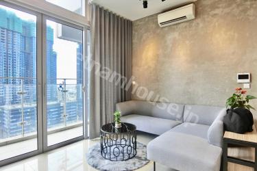 Beautiful spacious living area apartment