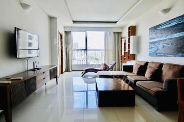 Two-bedroom apartment with main wood design