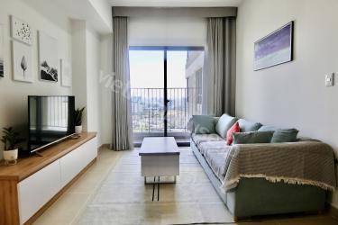 白と木目のシンプルステイ