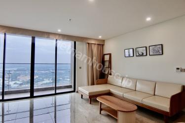 3 bedrooms with bathrooms with river view