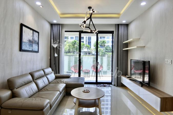 2-bedroom Apartment on a lower floor with ample storage