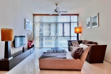 High standard interior decorated APT in Vista