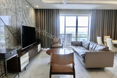 3-bedroom apartment with a mature and luxurious style