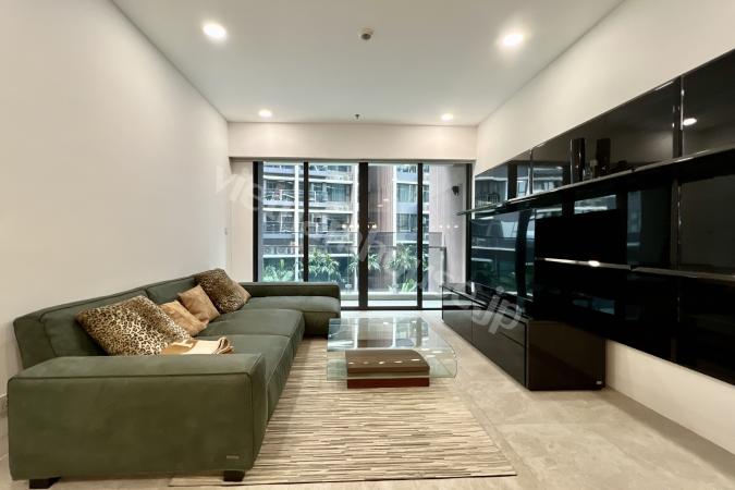 3 bedrooms with 2 bedrooms and a study