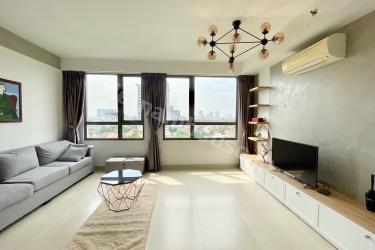 Spacious 3BR with Wide-Open City View