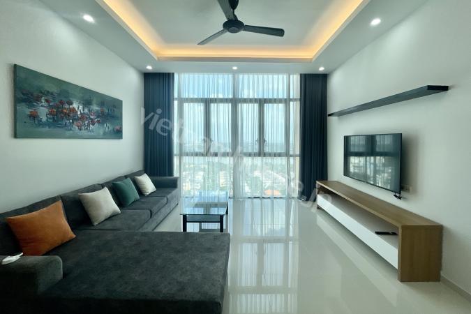 ヴィスタの広々とした3ベッドルームアパート