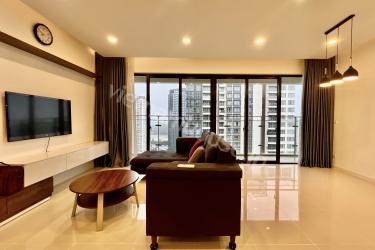 Spacious 3-bedroom high-floor apartment perfect for family home at Estella Heights