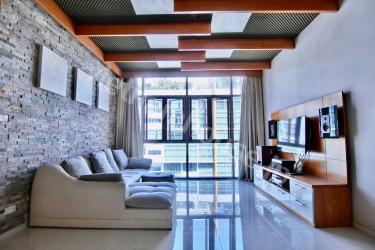 Special vintage wallpaper in three bedrooms Vista