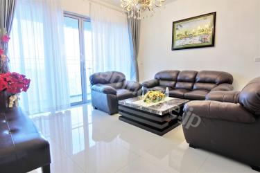 Welcome new customers in highly renowned Estella Heights