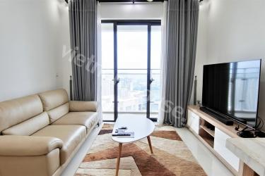 Airy living space in Estella Heights