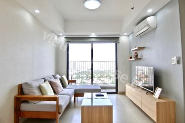 木の温もり感じる2LDK