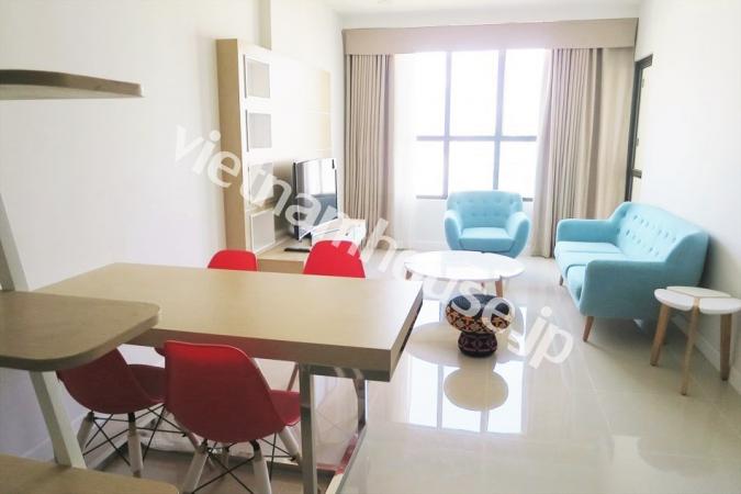 Elegant interior in apartment in District 4 Icon 56.