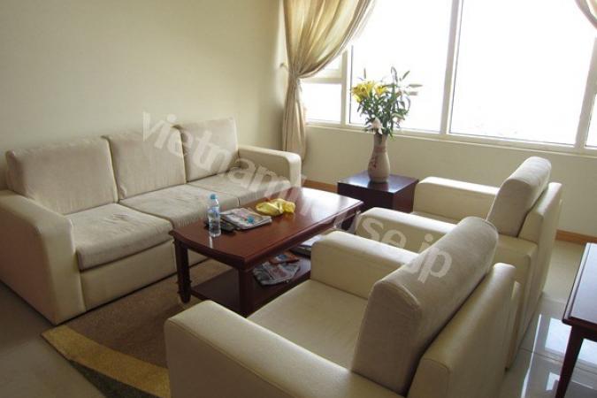 川沿いのサイゴンパール