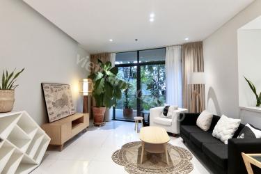 Elegant and stylish City Garden condominium