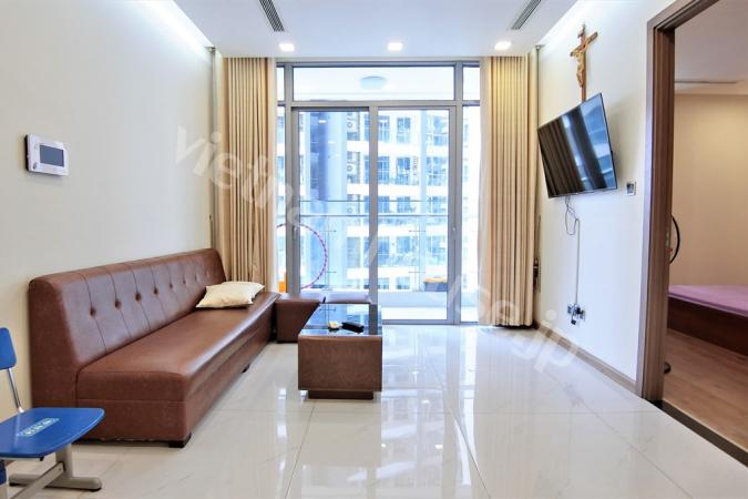 Nội thất màu nâu trầm ấm trong căn hộ Vinhomes Central Park