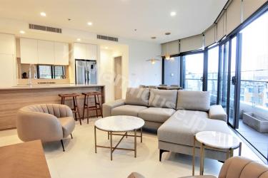 Landmark 81 and bridge view from City garden