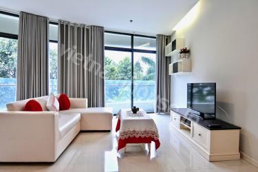 Low floor City Garden with large lounge room