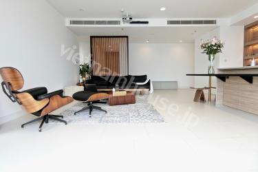 Enormous living space of 3 bedrooms City Garden