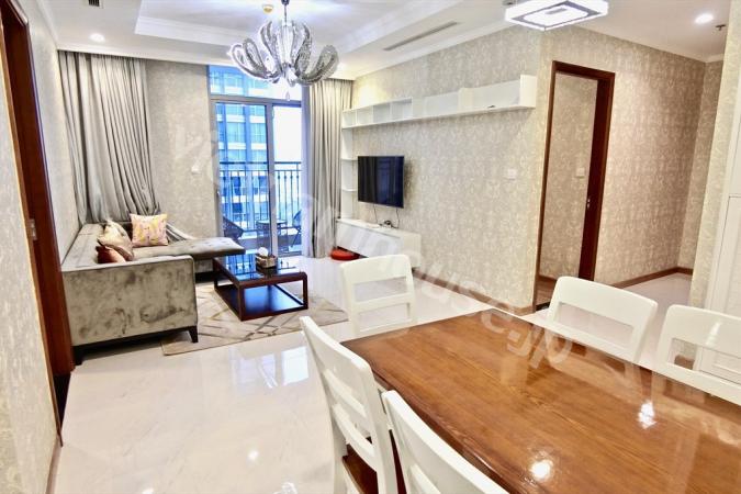 Tòa tháp ngay cạnh sông tại Vinhomes Central Park