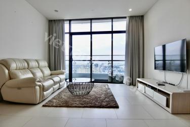 New City Garden apartment with elevated floor