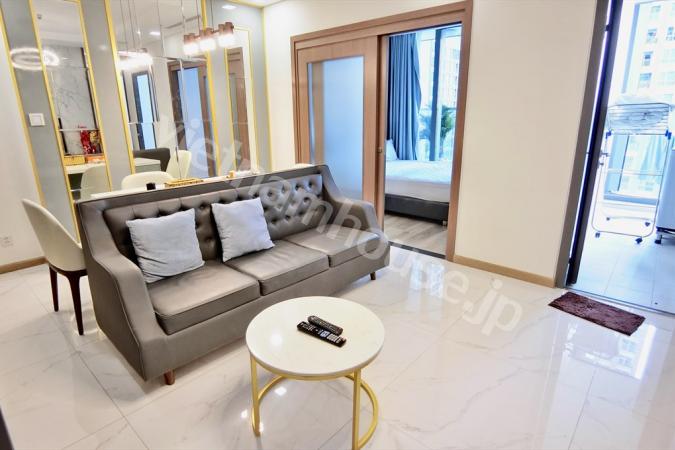 Cuộc sống giàu có trên con đường rợp bóng cây Vinhomes Central Park