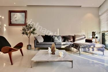 A perfect City Garden condominium for professionals