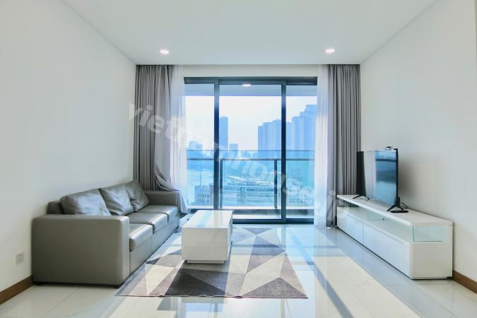 Bright and Airy 3-bedroom apartment at Sunwah Pearl