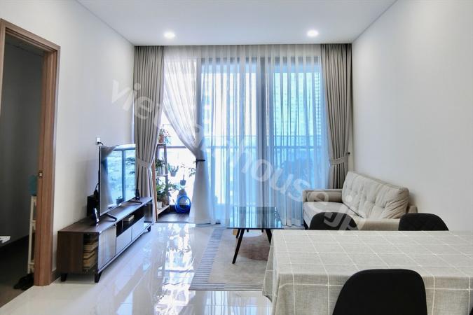 Greeting new tenants with Sunwah Pearl