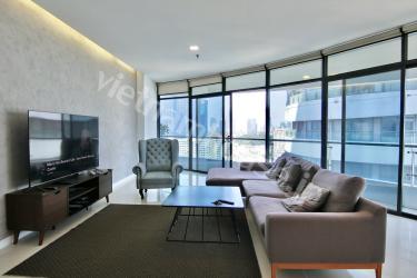 Luxuriously appointed residence in City Garden