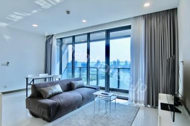 シンプルに良い景色と良いお部屋＠Sunwah Pearl